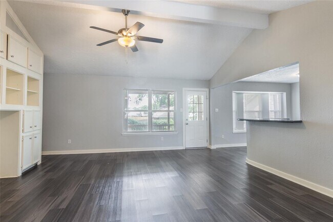 Building Photo - Welcome to this fully remodeled 4/2/2 brick home near Lake Conroe! With new AC/heat, roof, water ...