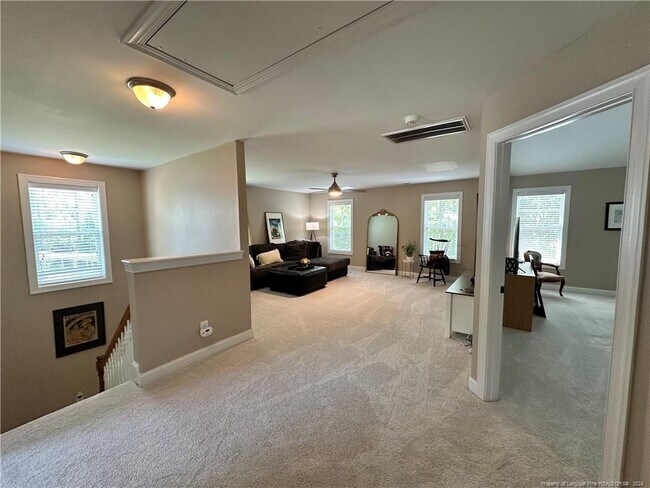 Building Photo - 138 Valley Pines Cir