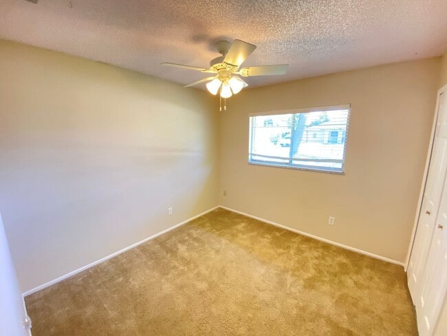 Building Photo - 603 Pheasant Ave