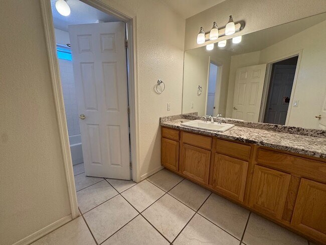 Building Photo - Spacious 4-Bedroom Home with Main-Level Primary Suite & 3-Car Garage