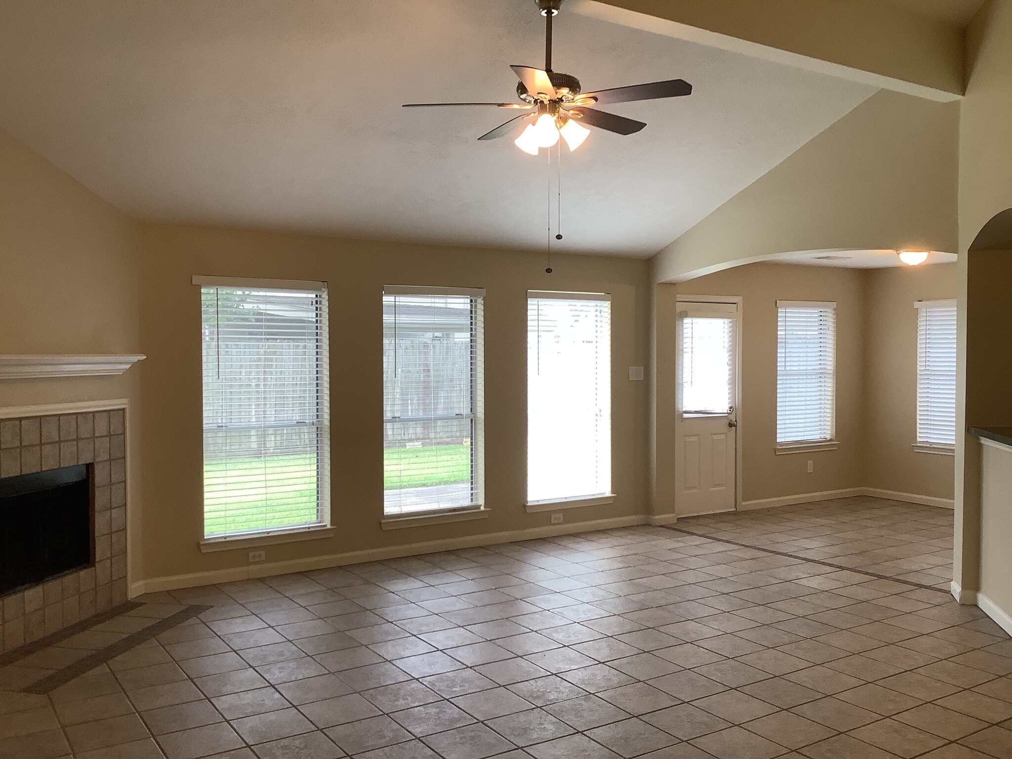 Building Photo - 1423 Hunter Green Ln