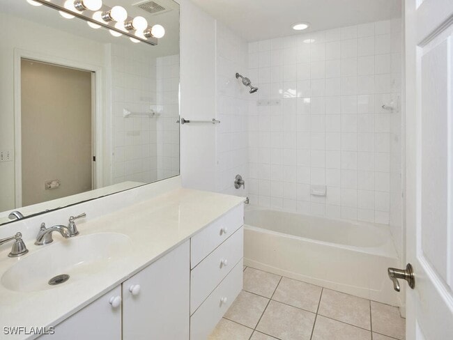 Building Photo - 6740 Beach Resort Dr