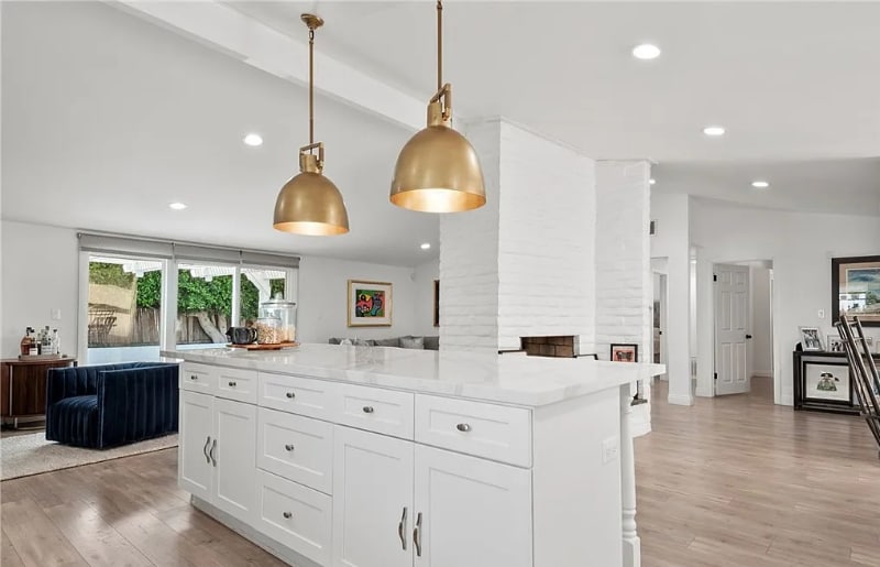 Building Photo - 201 Hanover Dr