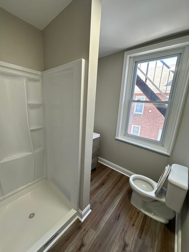 Building Photo - 3 N Wells Ave