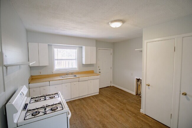 Building Photo - 2906 43rd St