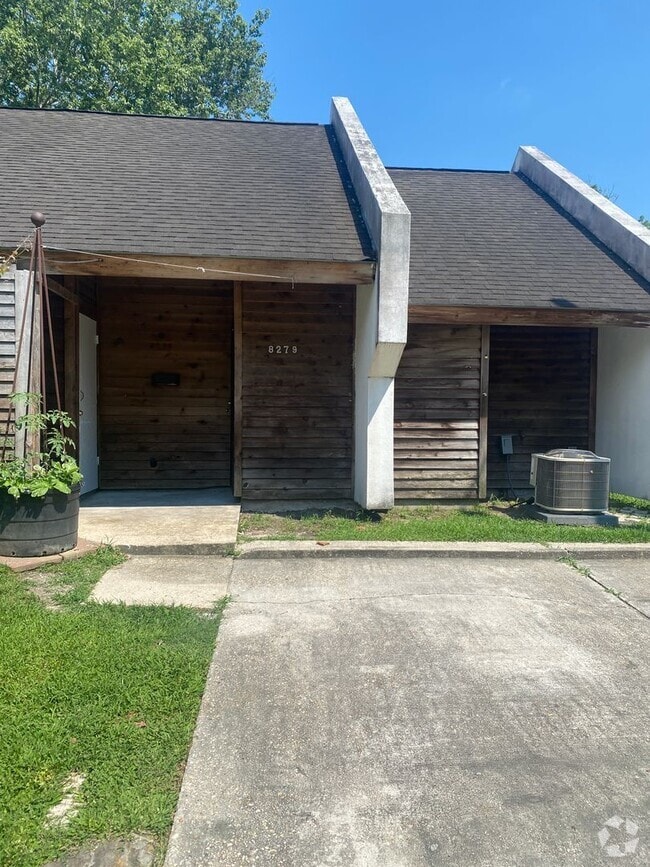 Building Photo - 1 Bedroom bungalow apartment