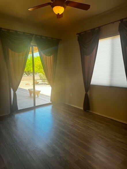 primary bedroom - 4579 S Camino del Tejon
