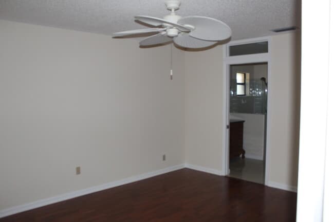Building Photo - 13880 Paddock Dr