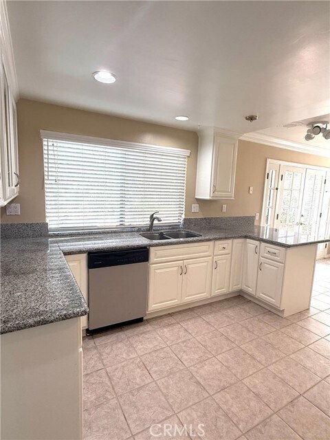 Building Photo - 32001 Lazy Glen Ln