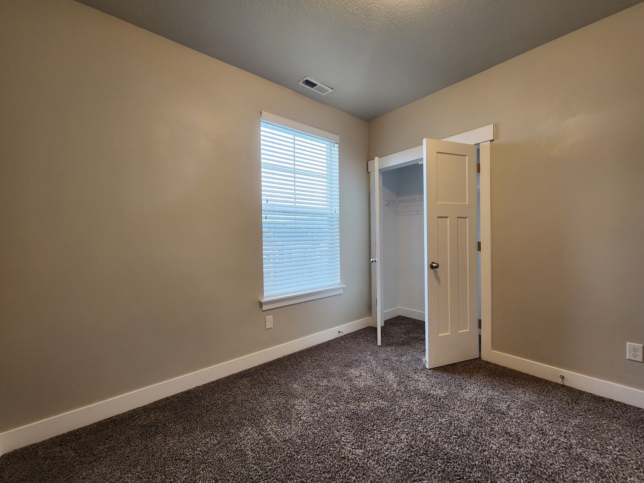 Building Photo - 3984 W 1850 N