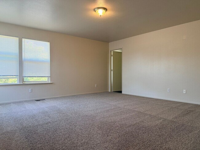 Building Photo - 1277 Sunrise Dr