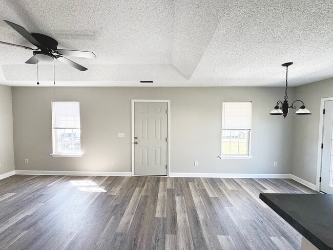 Building Photo - 809 Tisbury Ln