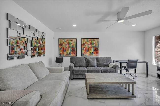 Building Photo - 1453 Santa Anita Dr