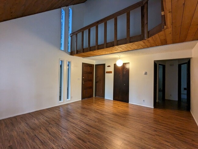 Building Photo - Fantastic 2-Bedroom, 1-Bath Home In E. Ama...