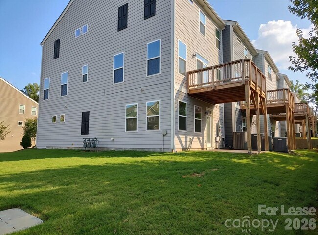 Building Photo - 10459 Glenmere Crk Cir