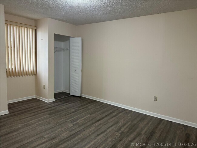 Building Photo - 4235 SW 72nd Way