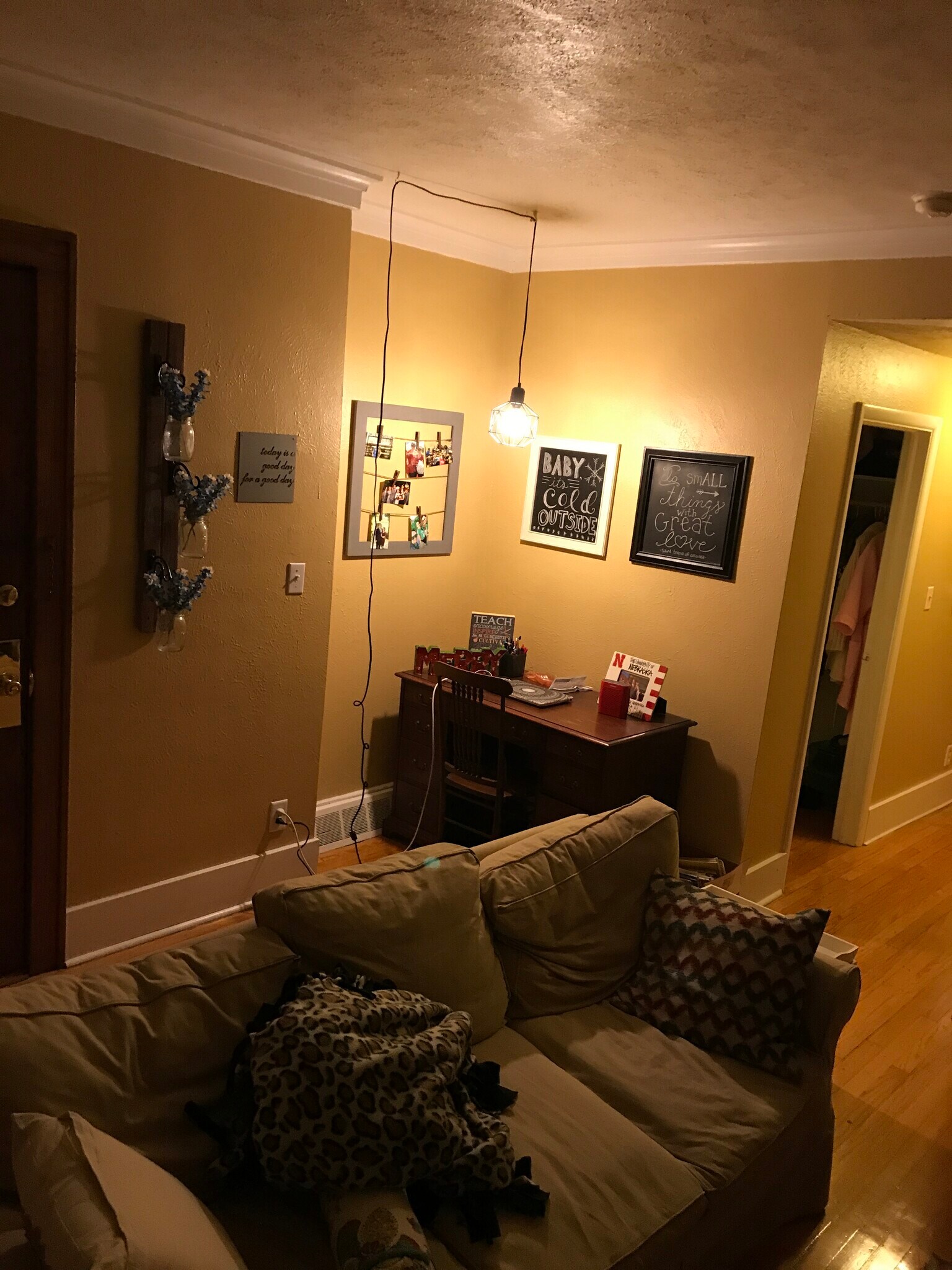 Living room NW Corner - 4922 California St