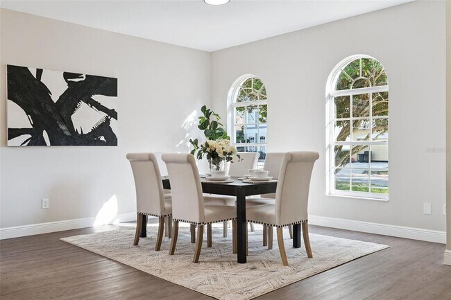 Building Photo - 1209 Cathcart Cir