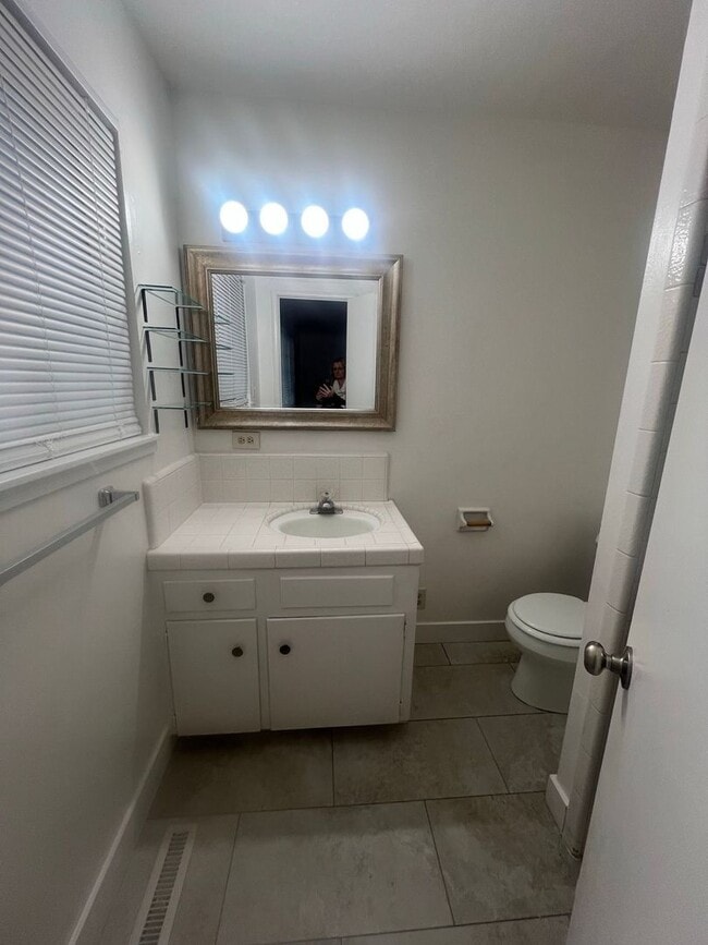 Building Photo - Updated 3 Bedroom Home in North Merced – Cul de Sac Location & Large Lot