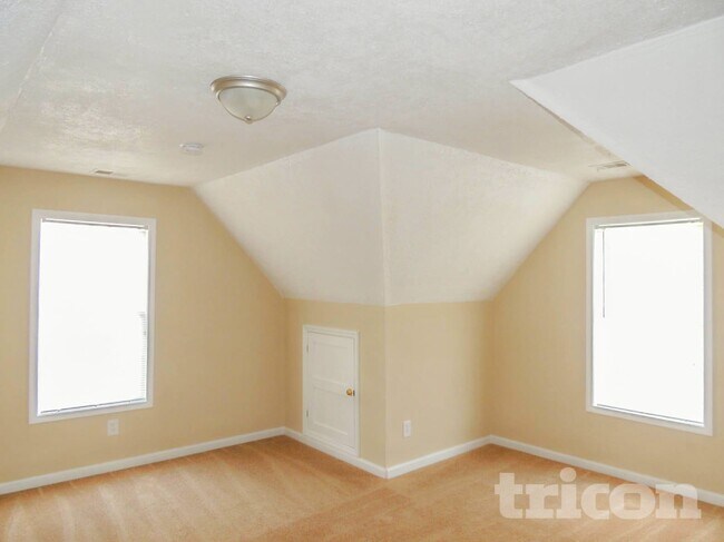 Building Photo - 8036 Harmony Lakes Dr