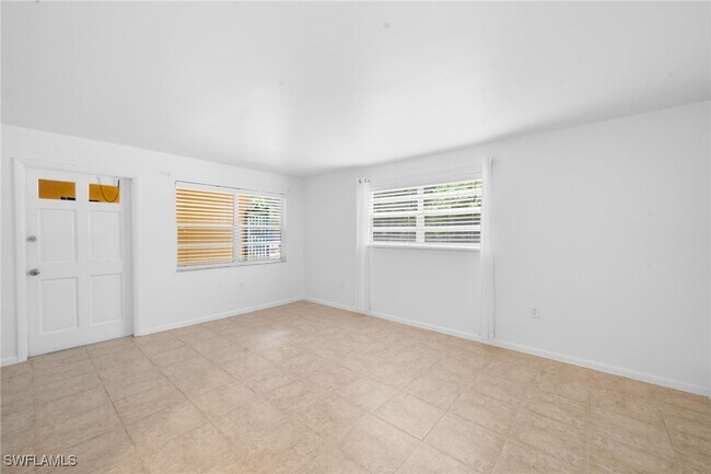 Building Photo - 4290 Gulfstream Dr