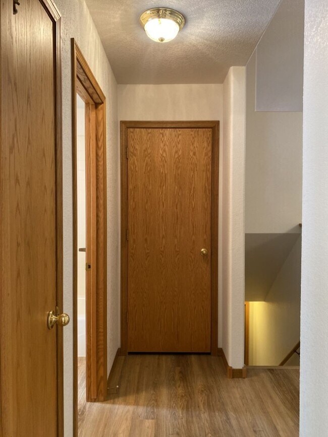 Building Photo - 4 Bed 3 Bath Patio Style Duplex in West Fort Collins