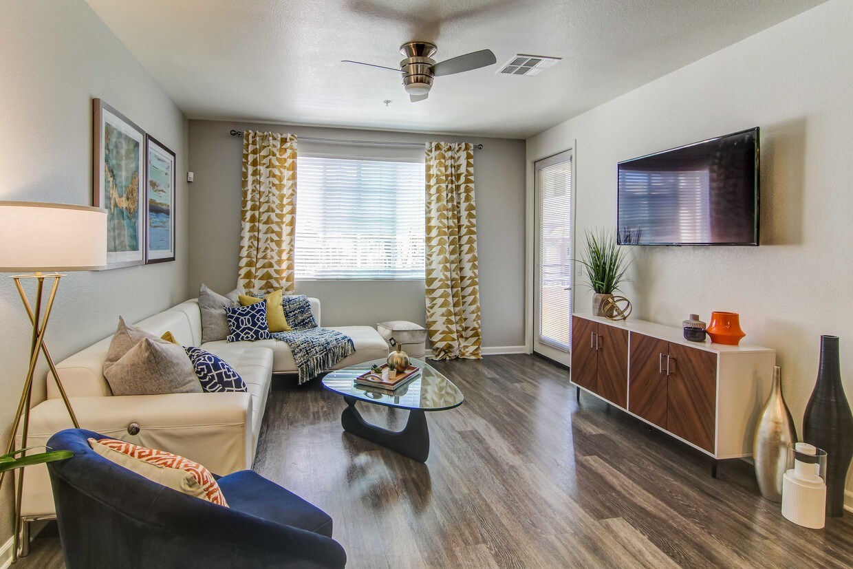 Aquatera San Diego Ca Apartment Finder