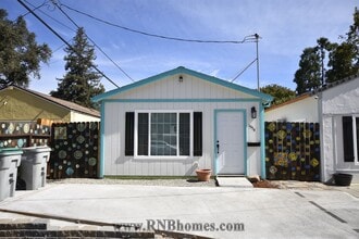 Building Photo - 1554 Maryland Ave