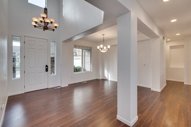 Building Photo - Beautiful 5 bedroom home in Tuscany at Lakeland Hills!