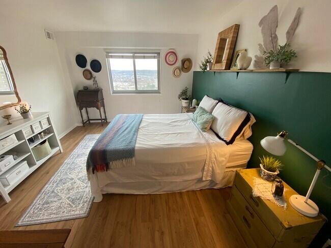 Building Photo - 5340 Holmes Run Pkwy