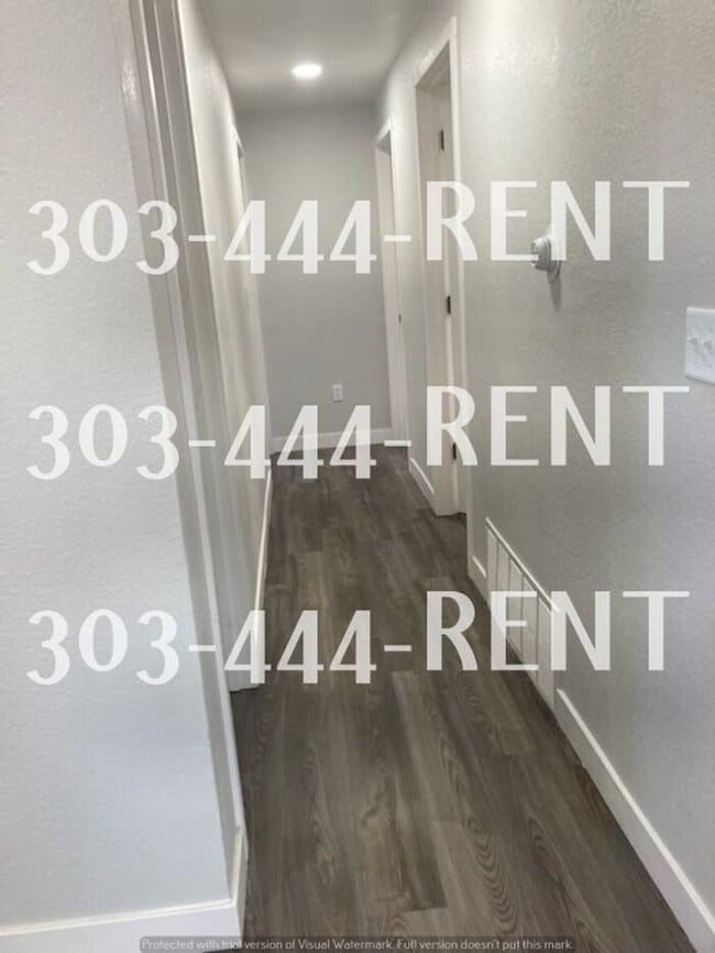 Building Photo - Welcome to this stunning 3-bedroom, 2-bath...