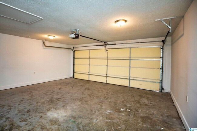 Building Photo - 12965 Brookstone Way