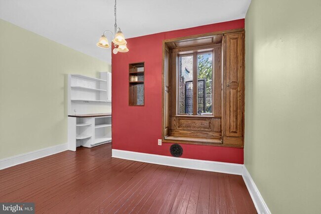 Building Photo - 4051 Ludlow St
