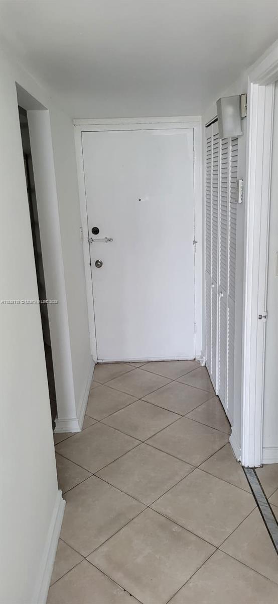 Building Photo - 1301 NE Miami Gardens Dr