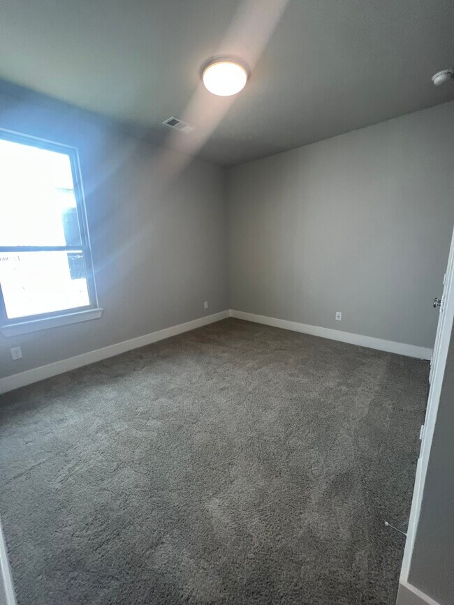 Building Photo - 1740 Eagle Landing