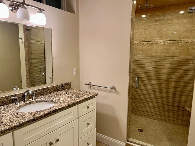 Building Photo - Lawton Lane Management