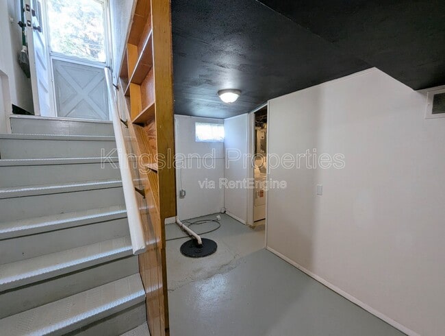 Building Photo - 9418 Pattonwood Dr