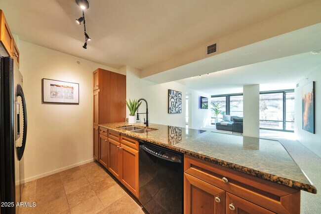 Building Photo - 4808 N 24th St