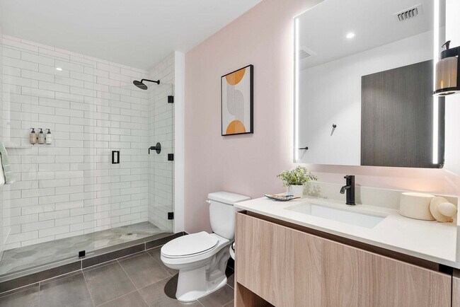 Building Photo - 398 NE 5th St