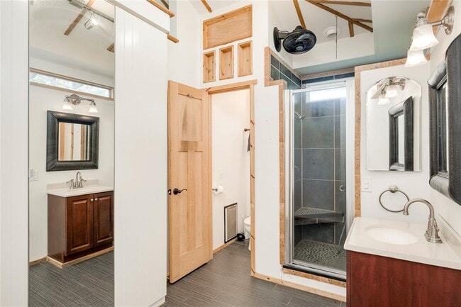 Building Photo - 2713 Sweeney Ln