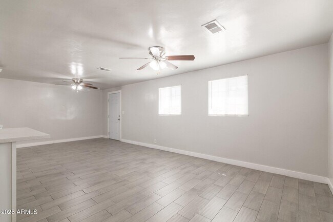 Building Photo - 240 N Monte Vista St