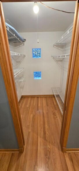 Building Photo - 5155 S Mobile Ave