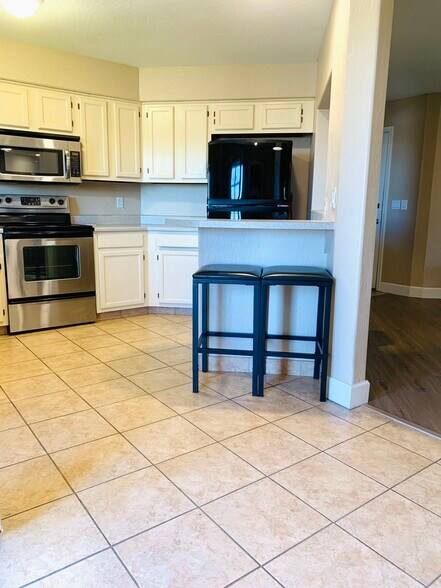 Building Photo - 13035 N 34th St