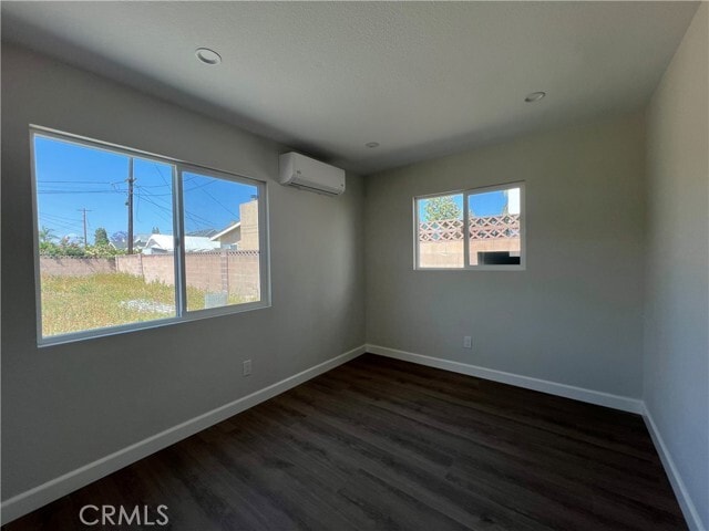 Building Photo - 15785 Stanbrook Dr