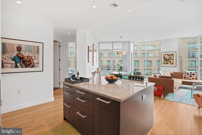 Building Photo - 1177 22nd St NW