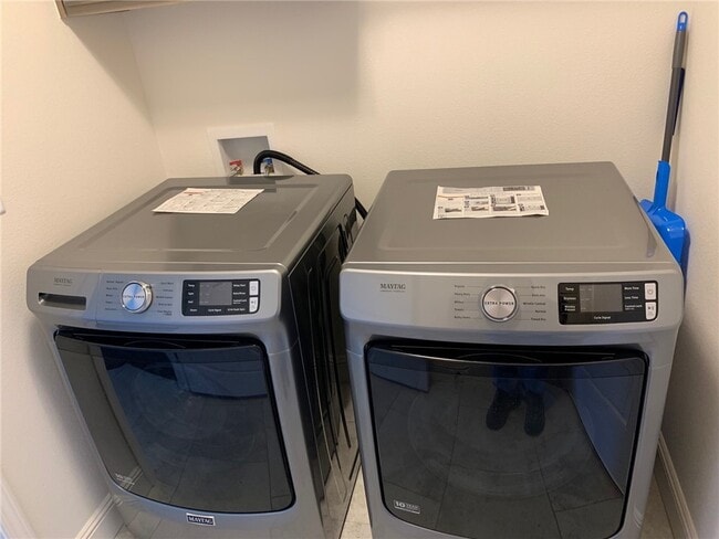 Building Photo - 740 Arkansas Black