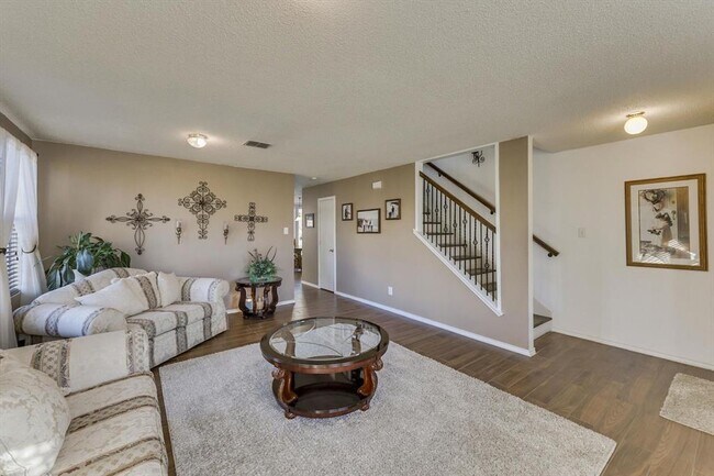 Building Photo - 2412 Avalon Creek Way