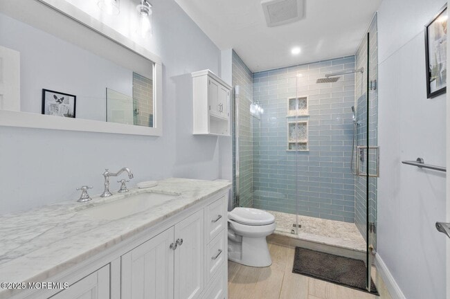 Building Photo - J162 Main St