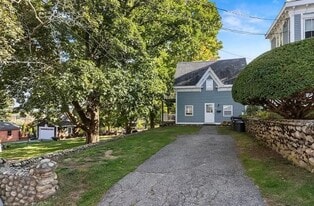 Building Photo - 6 Wells Ave