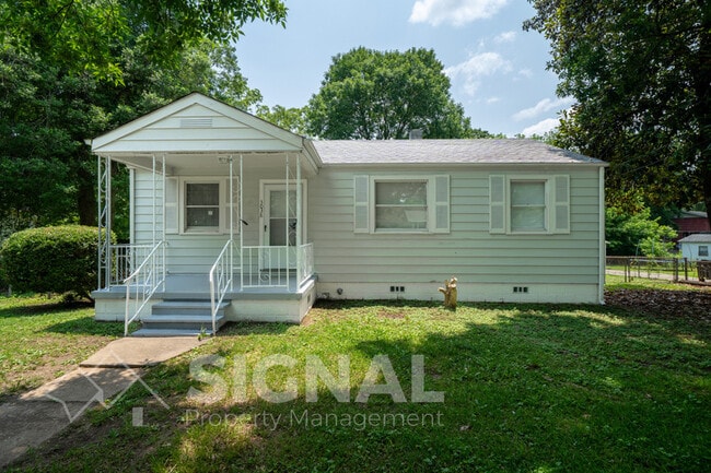 Primary Photo - 3038 Highland Dr